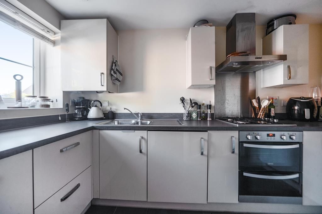 Property photo 2 of 15 Kitchen
