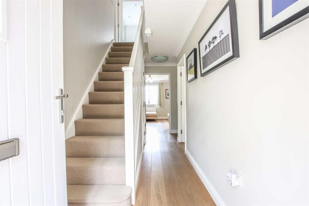 Property photo 3 of 30