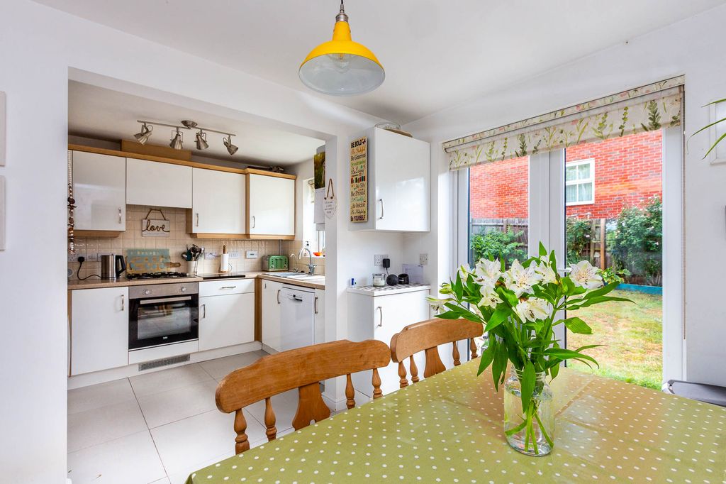 Property photo 2 of 15 Kitchen/Dining Room