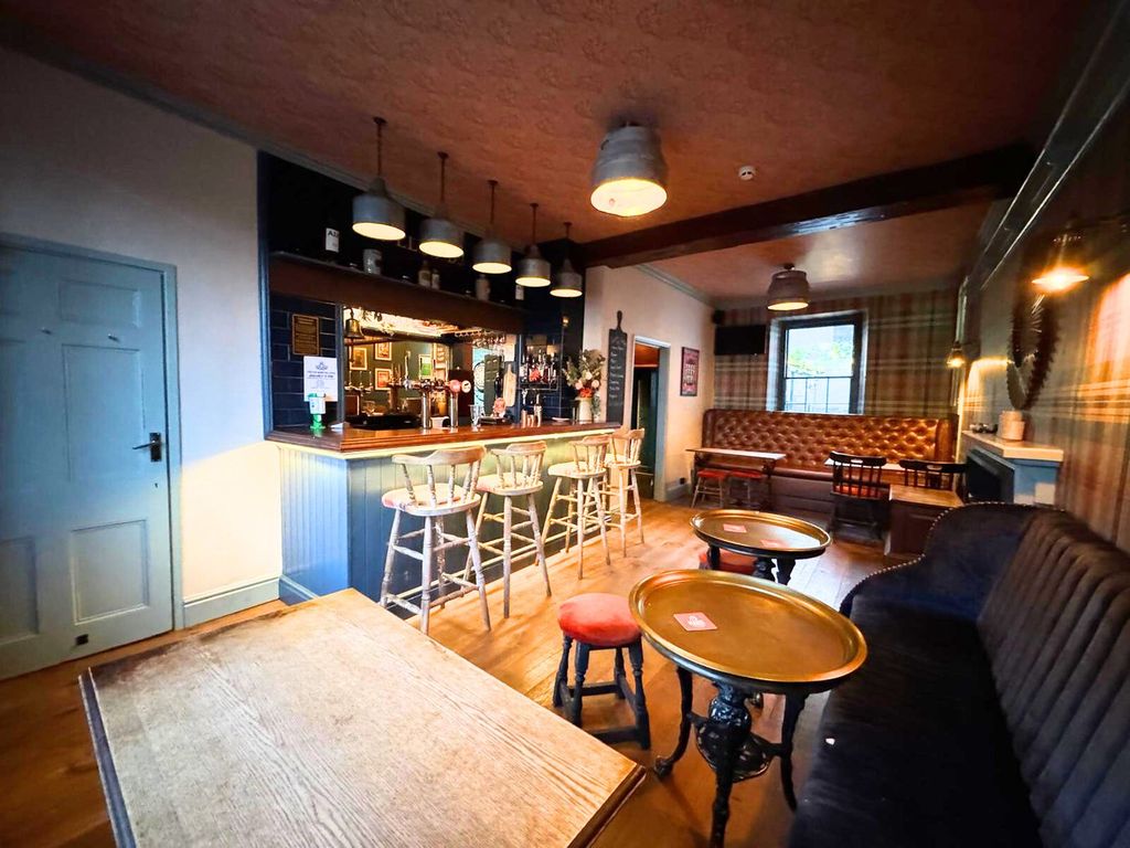 Property photo 3 of 42