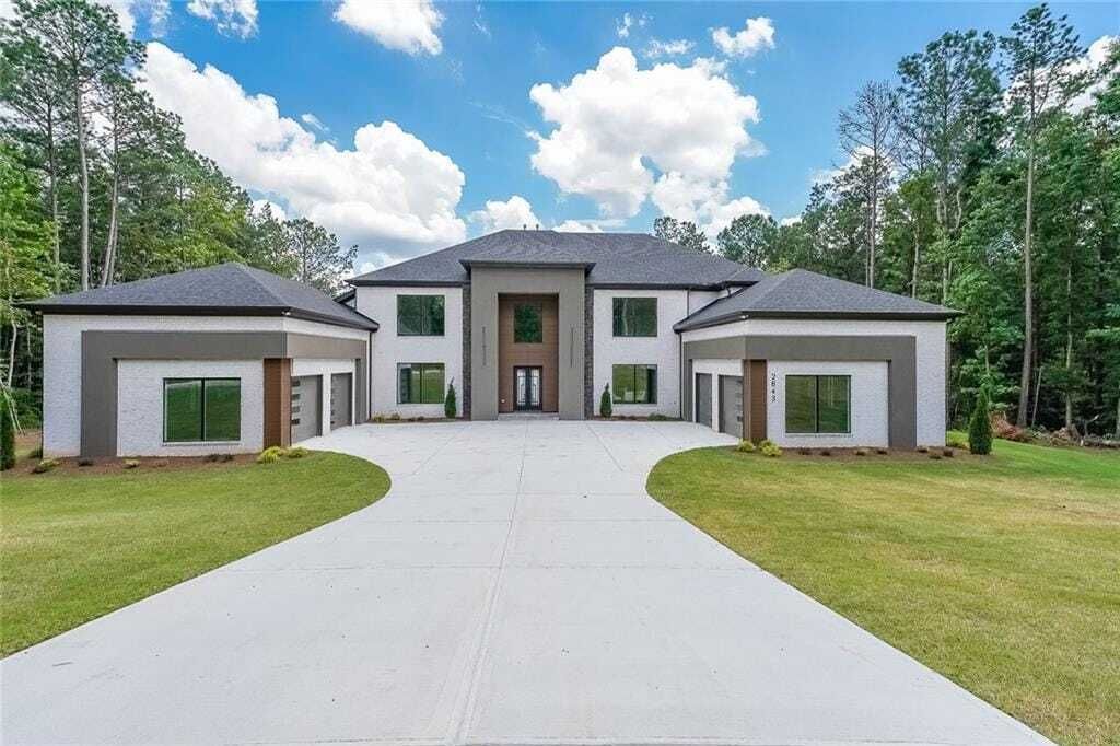 Property photo 1 of 26