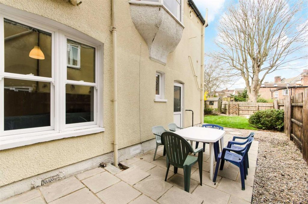 Property photo 3 of 18