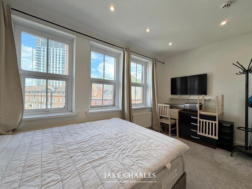 Property photo 3 of 10 45F67677-F994-43d9-8624-4Fb870Ea00Fd.Jpg