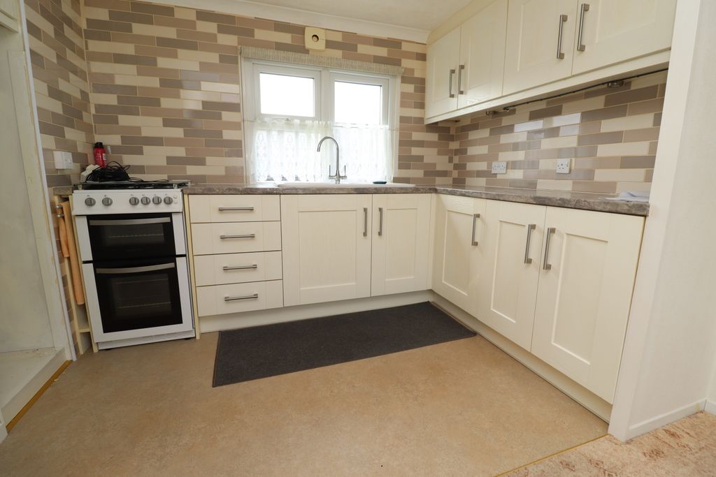 Property photo 2 of 11 Img_0413