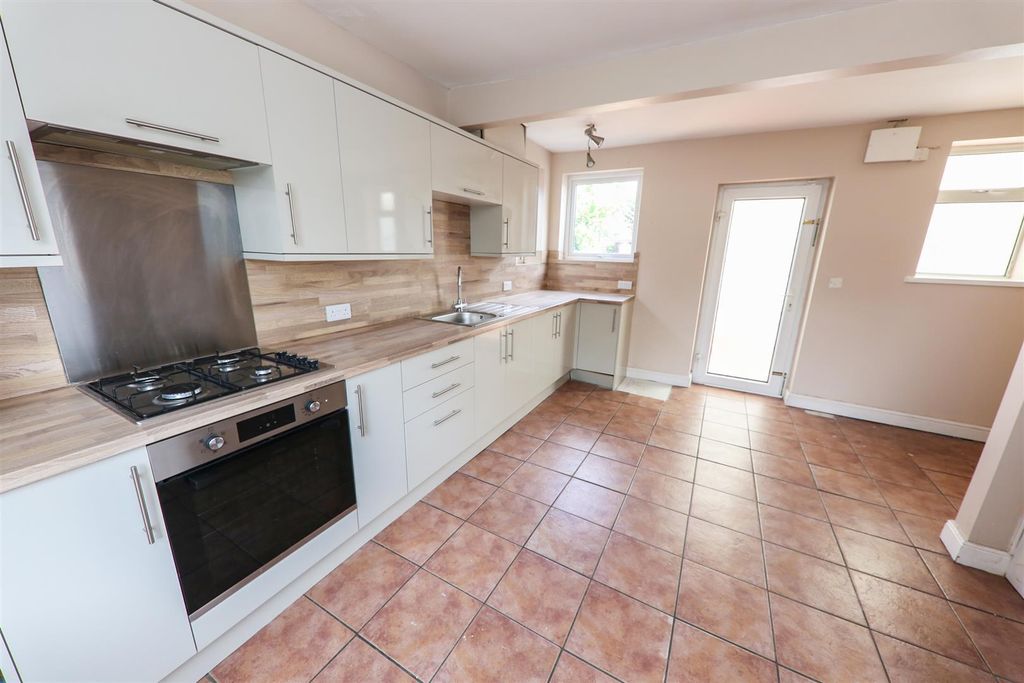 Property photo 2 of 20 Open Plan Dining Kitchen