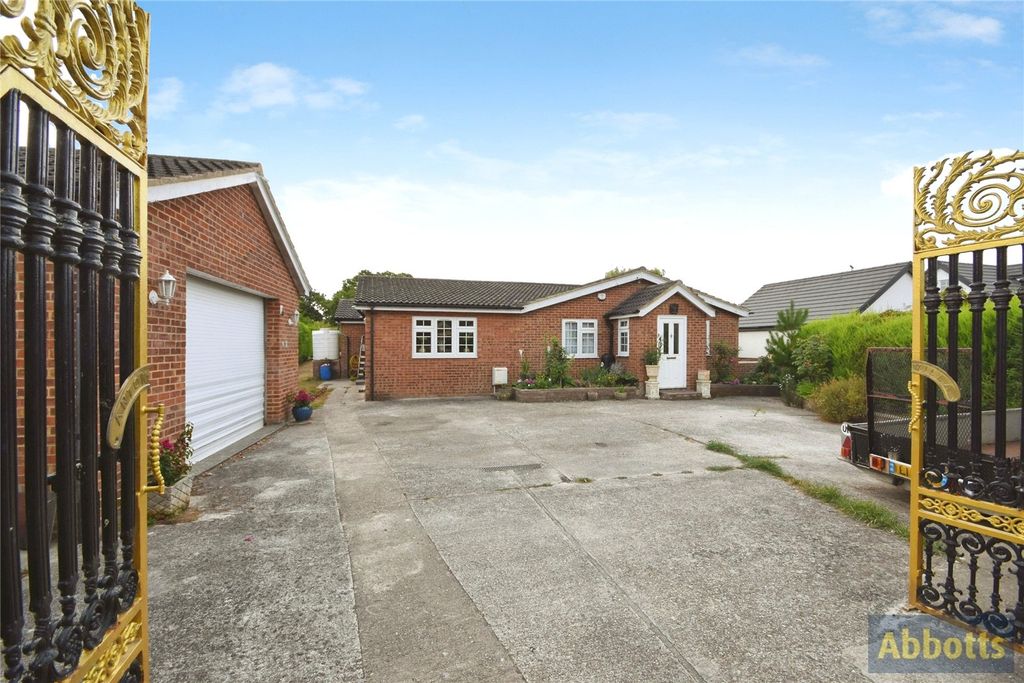 Property photo 2 of 29 Picture No. 50