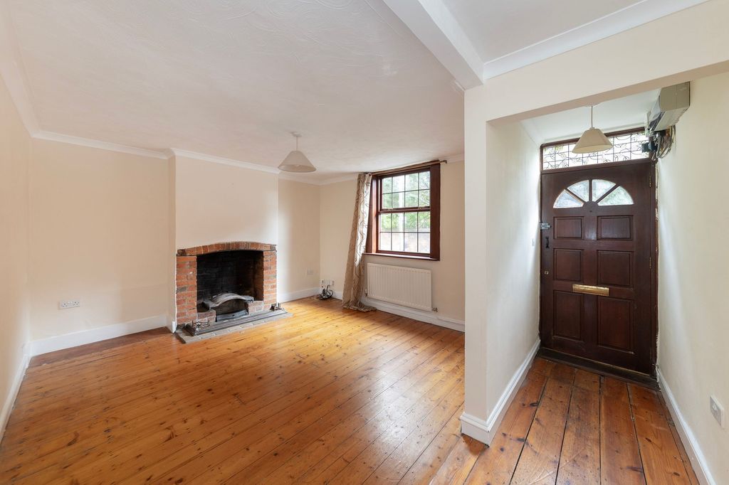 Property photo 3 of 26