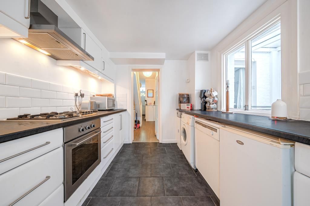 Property photo 2 of 20 Kitchen