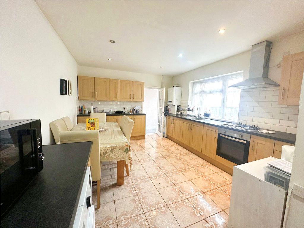 Property photo 2 of 15 Picture No. 41