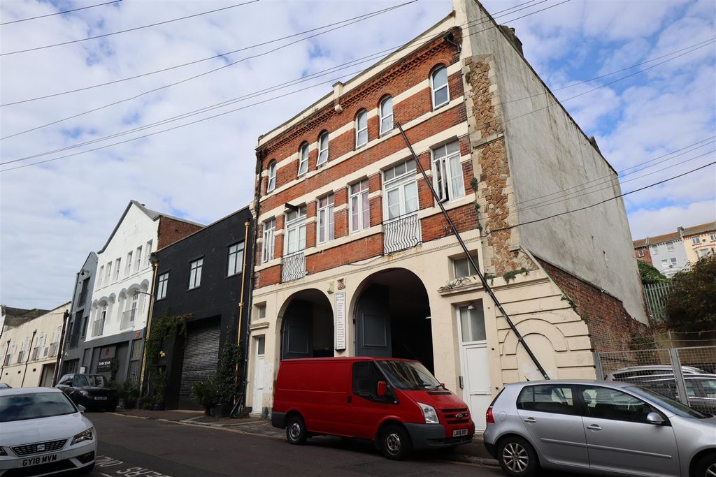 Property photo 1 of 6 Img_0190.Jpg