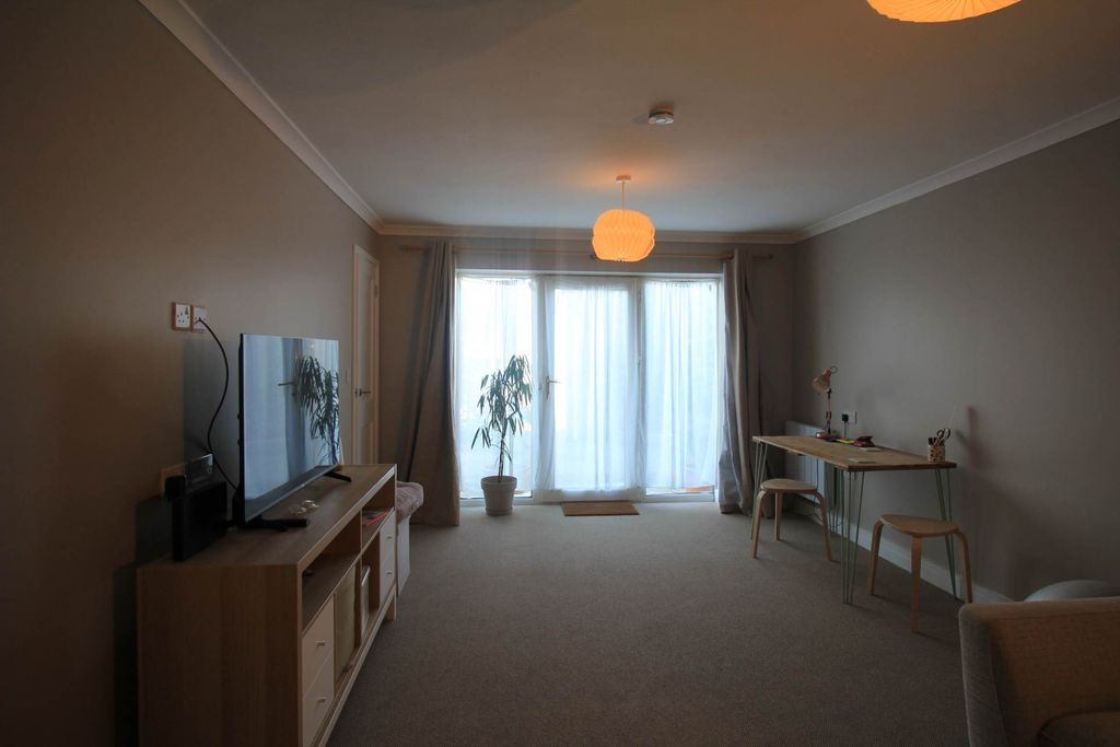 Property photo 3 of 7