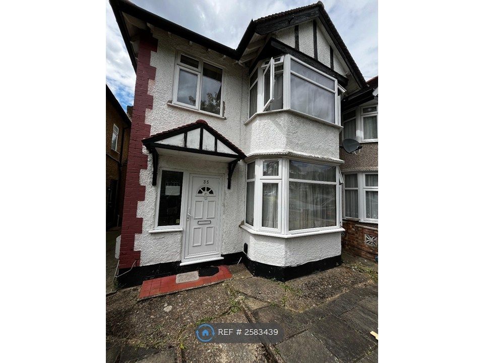 Property photo 3 of 25