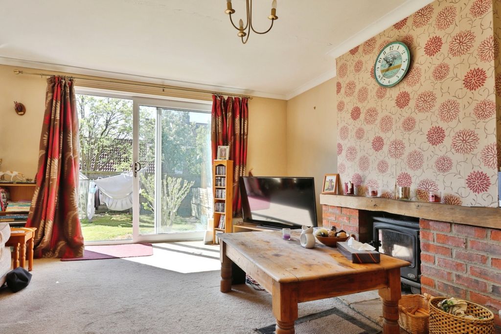 Property photo 2 of 11 4147824