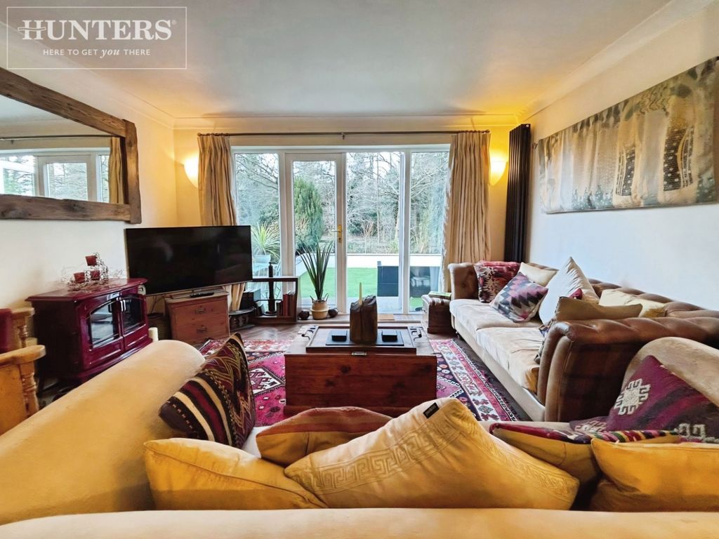 Property photo 3 of 24 Pbox-Img.Jpg