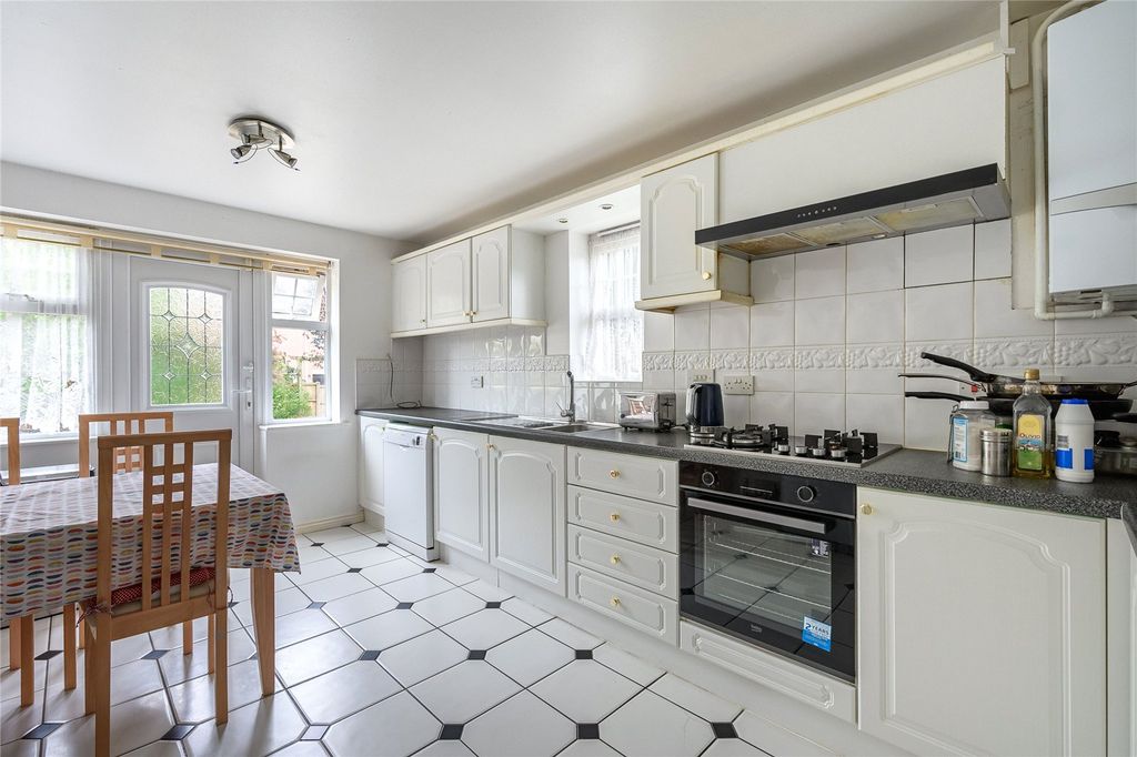 Property photo 3 of 39 Picture No. 09