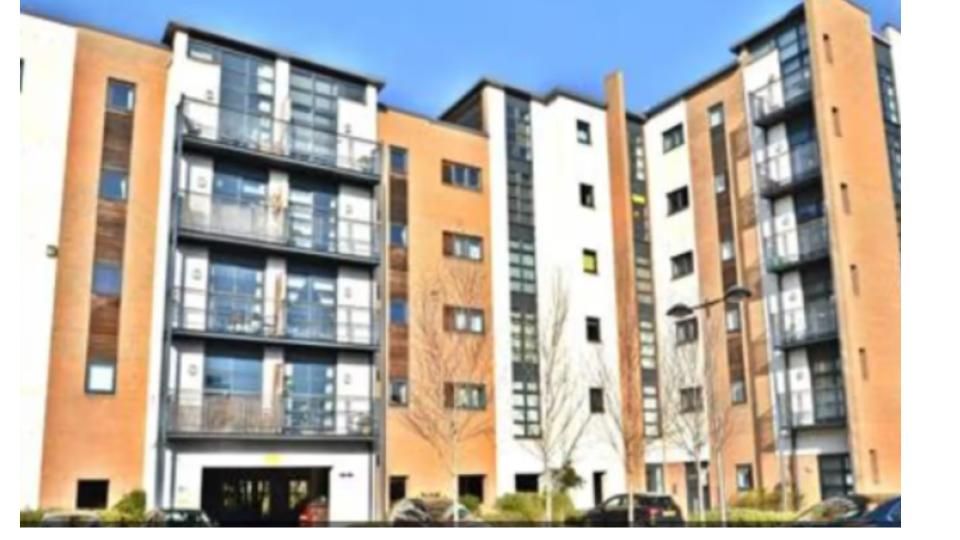 Property photo 1 of 12