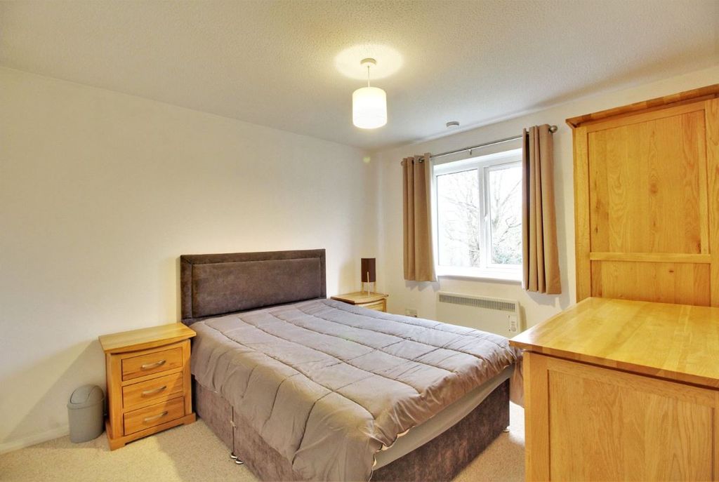 Property photo 3 of 8 3