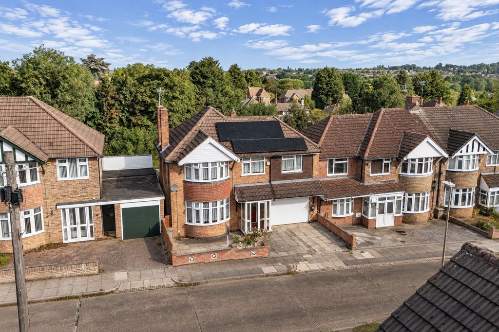 Property photo 1 of 31 2