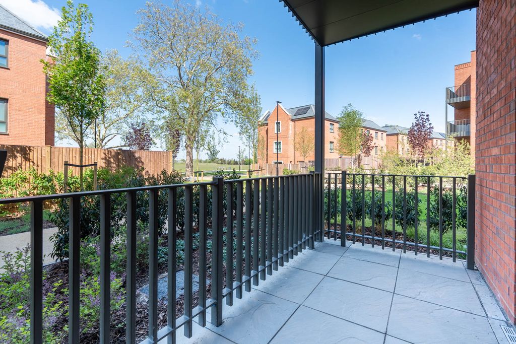 Property photo 1 of 17 Private Terrace To Communal Garden