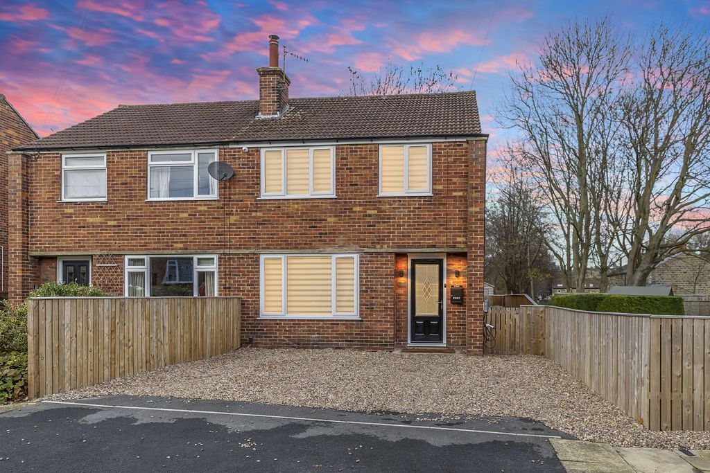 Property photo 1 of 33 Photo 34