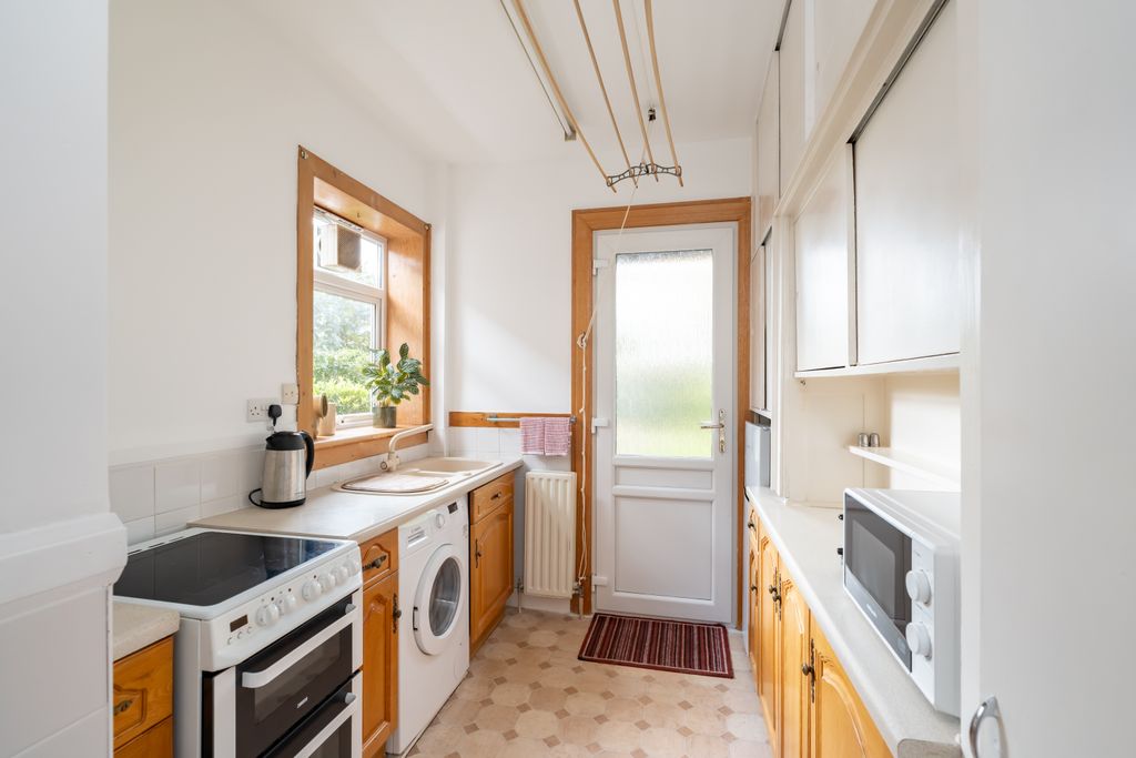 Property photo 3 of 21 Property Image 4