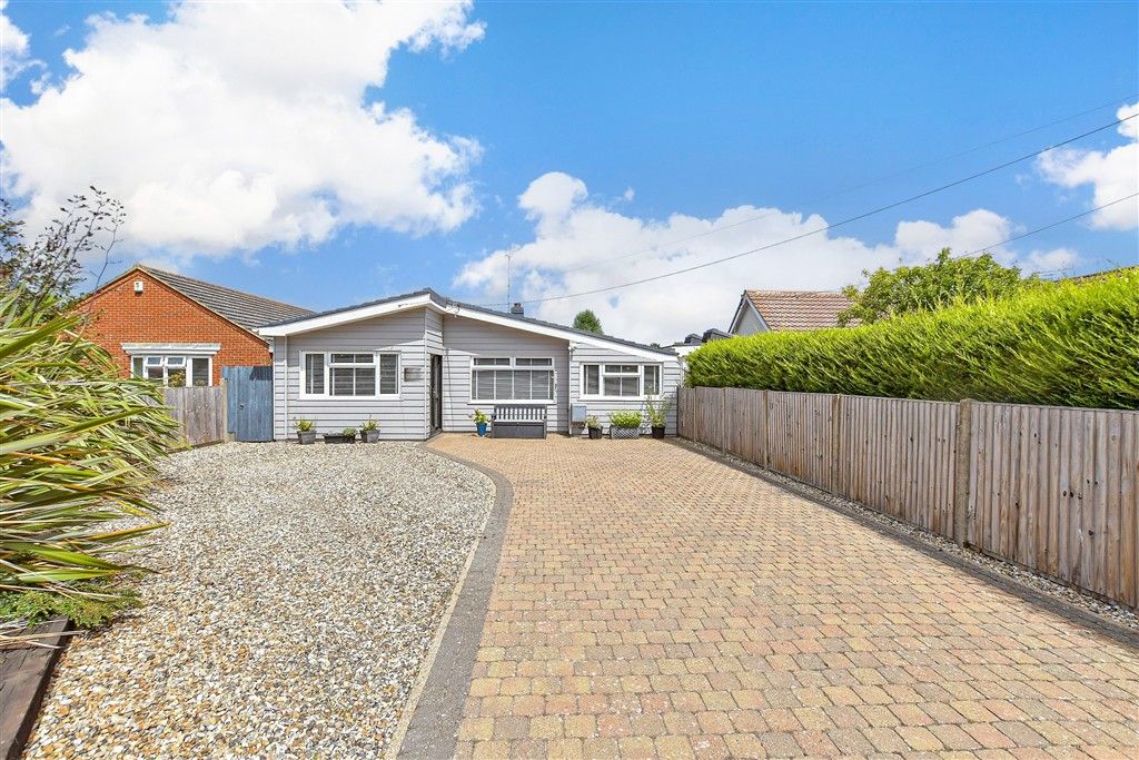 Property photo 1 of 19 External (Brochure)