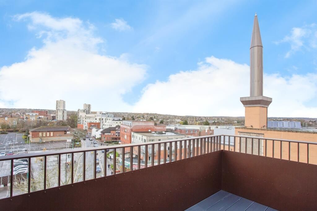 Property photo 3 of 8