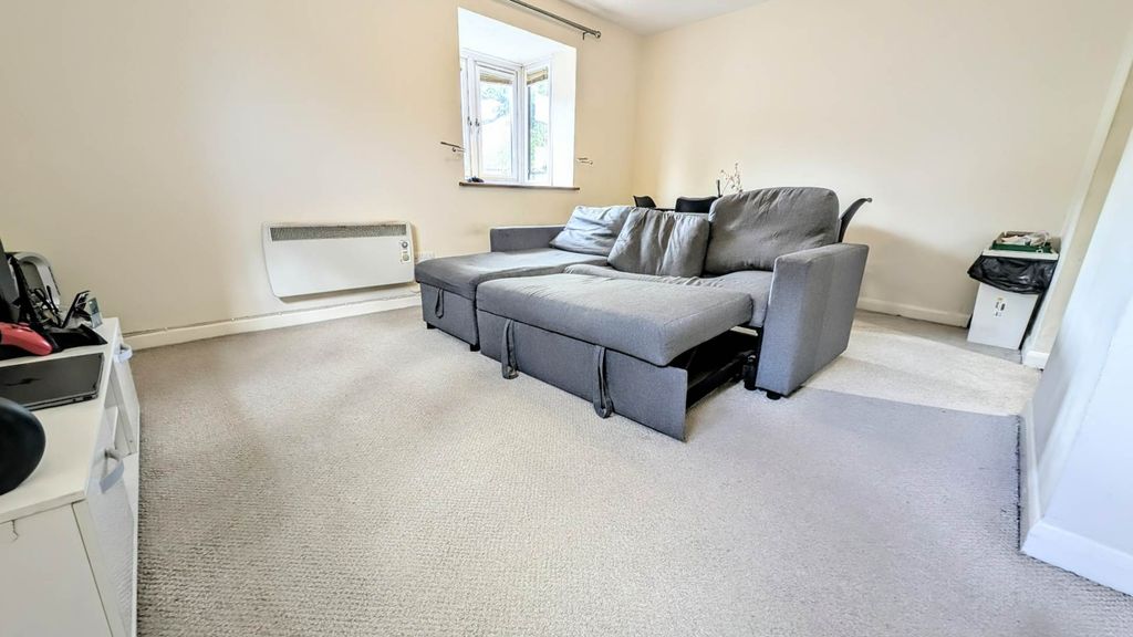 Property photo 2 of 5