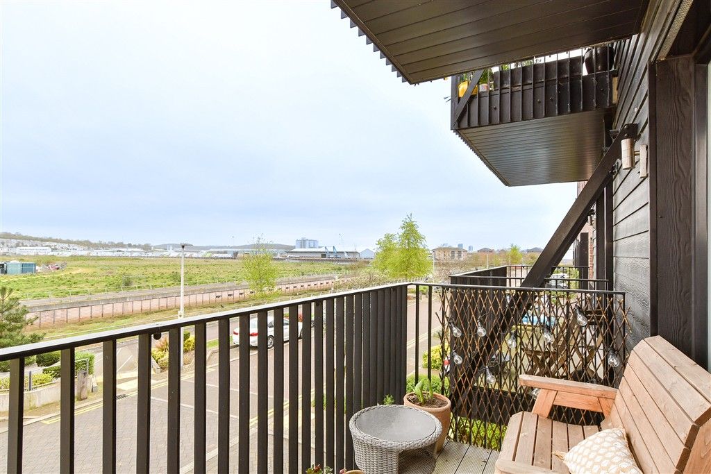 Property photo 2 of 8 Balcony