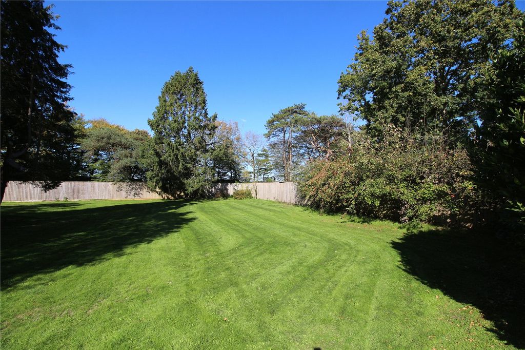 Property photo 3 of 25 Picture No. 02