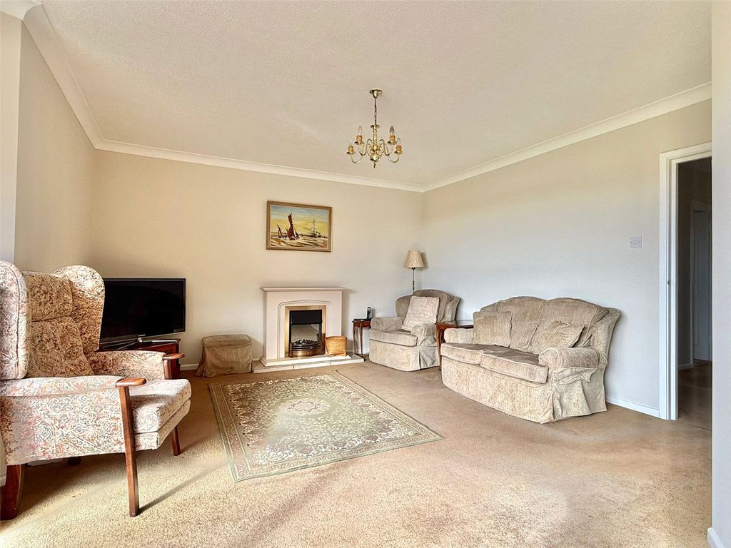 Property photo 2 of 16 Picture No. 28