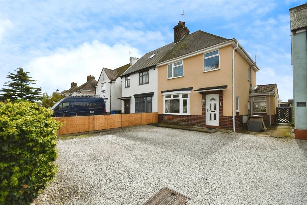Property photo 1 of 16 Front 02.Jpg