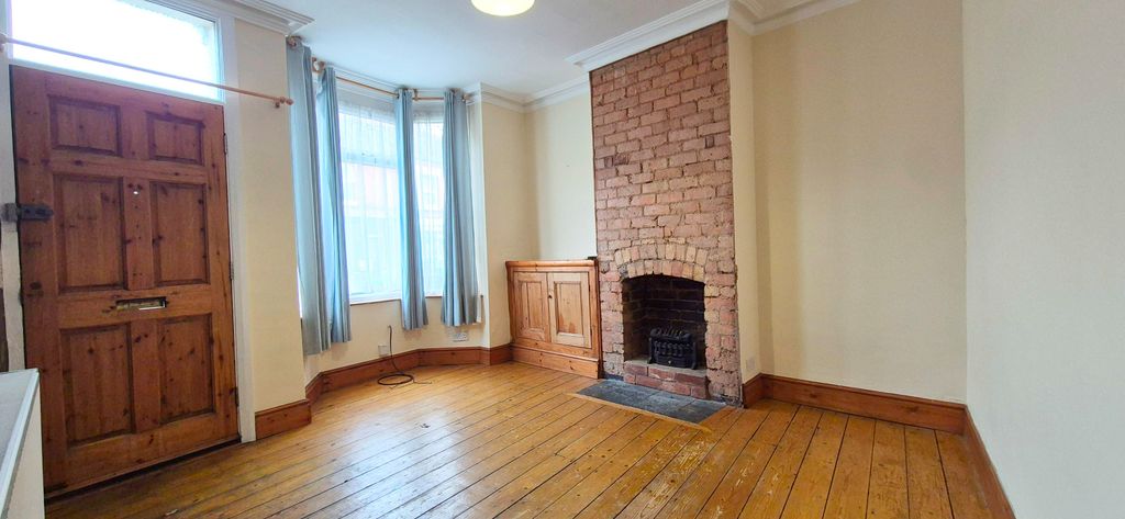 Property photo 3 of 14