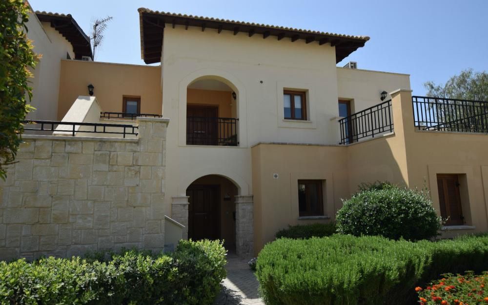 Property photo 1 of 3