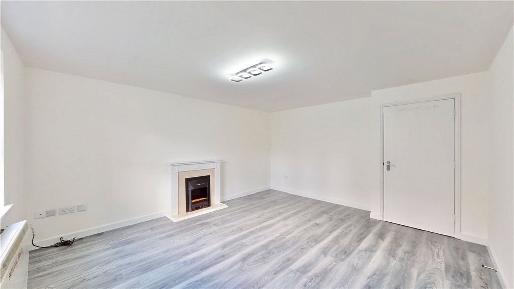 Property photo 3 of 13 Picture No. 35