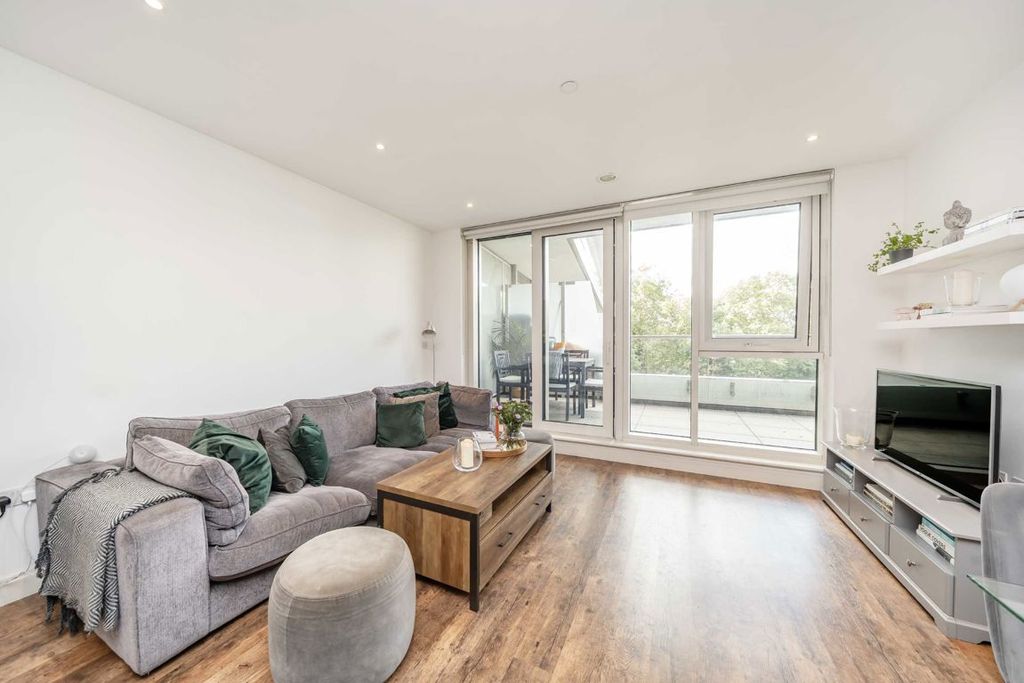 Property photo 3 of 9