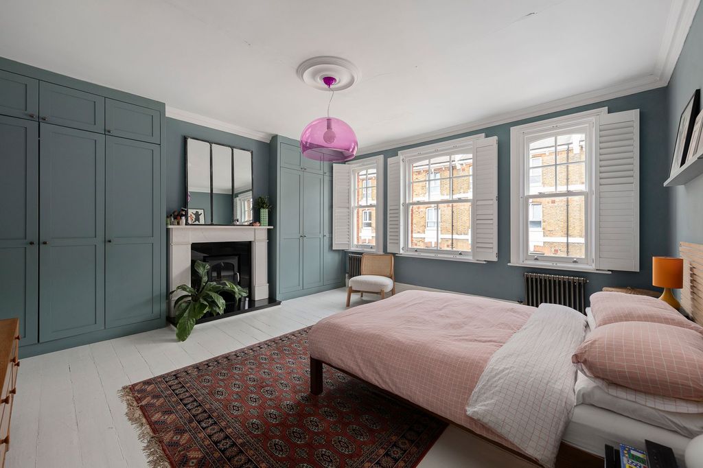 Property photo 3 of 38