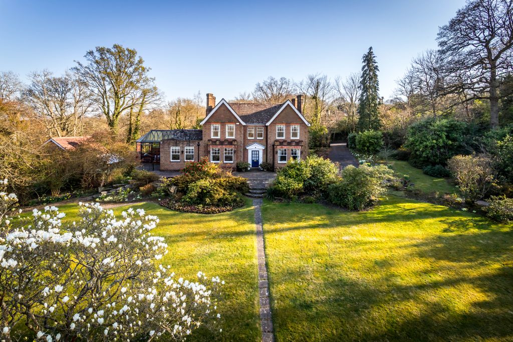 Property photo 1 of 27