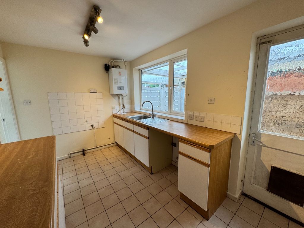 Property photo 2 of 14 3831682