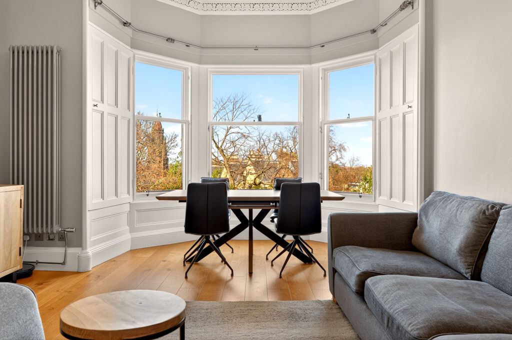 Property photo 2 of 27