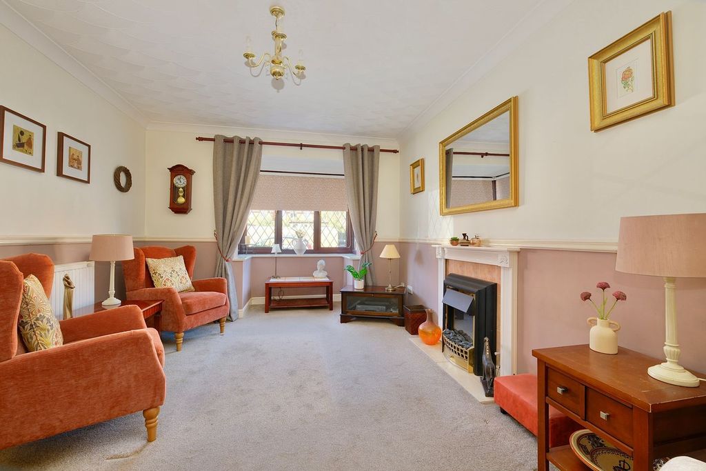 Property photo 2 of 14
