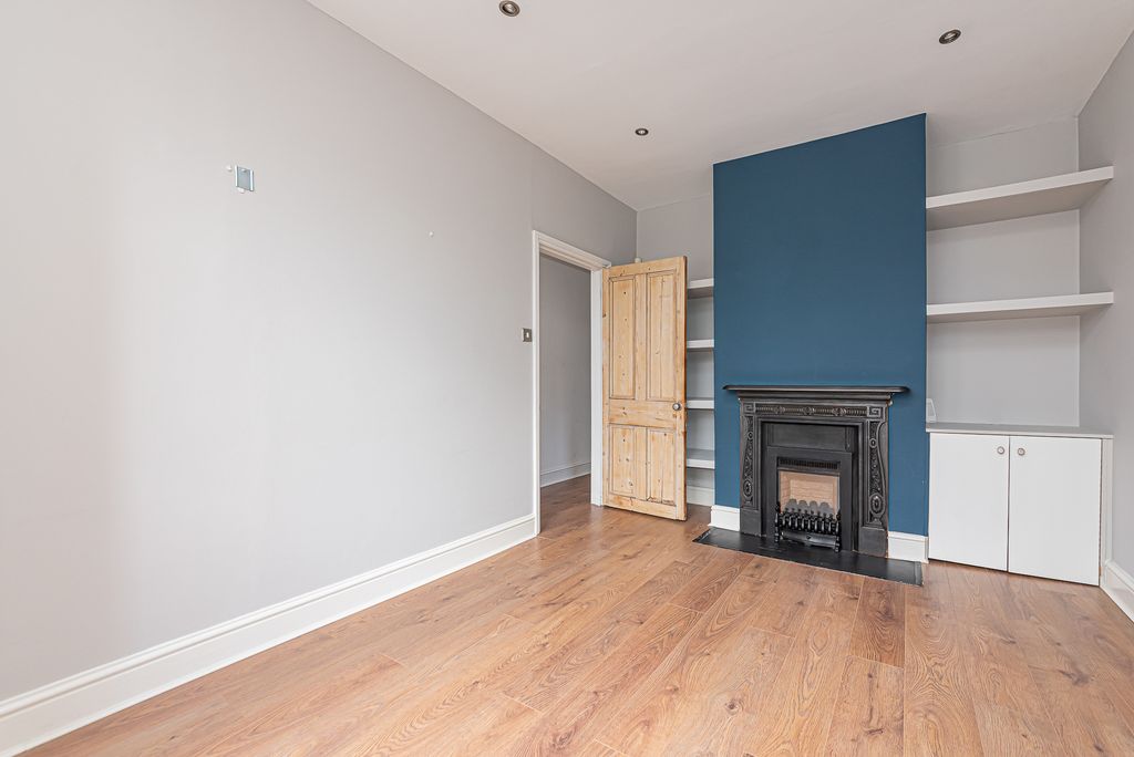 Property photo 3 of 23 Living Room