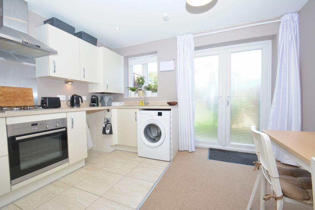 Property photo 3 of 10 Photo 7