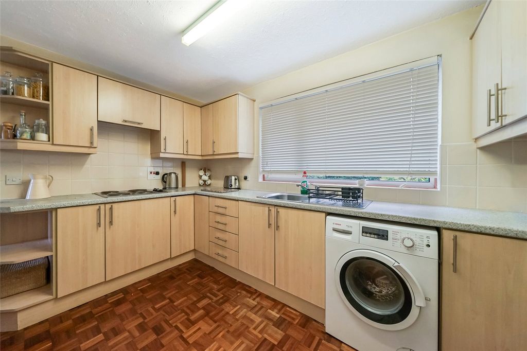 Property photo 3 of 21 Kitchen