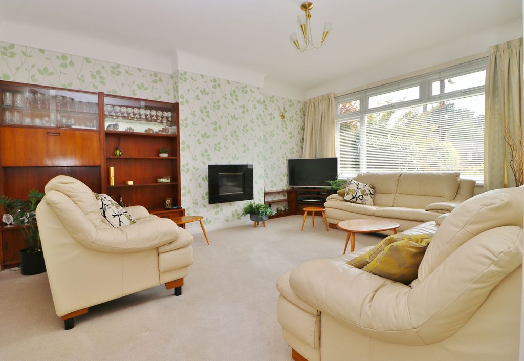 Property photo 3 of 21