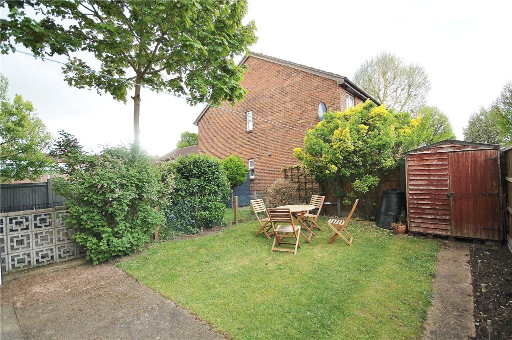 Property photo 2 of 8 Garden