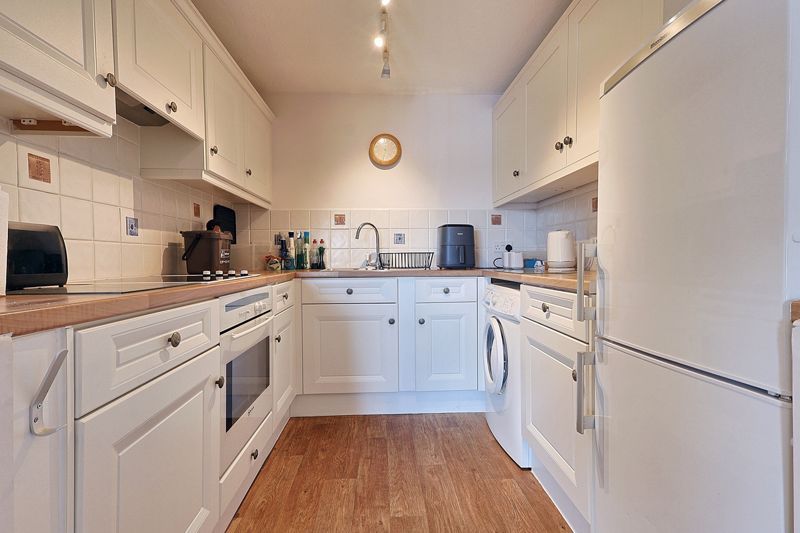 Property photo 3 of 12 Photo 10