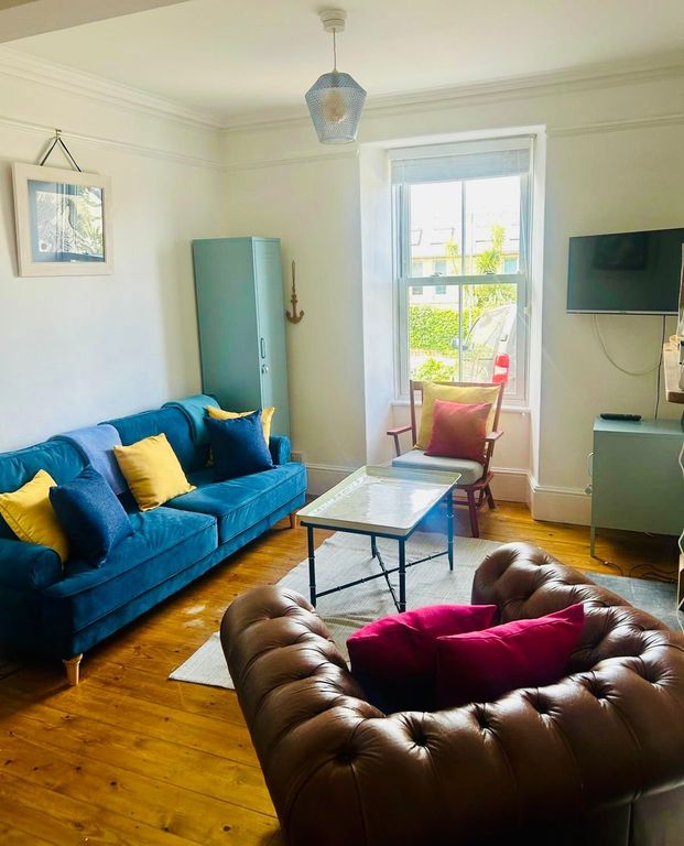 Property photo 2 of 17