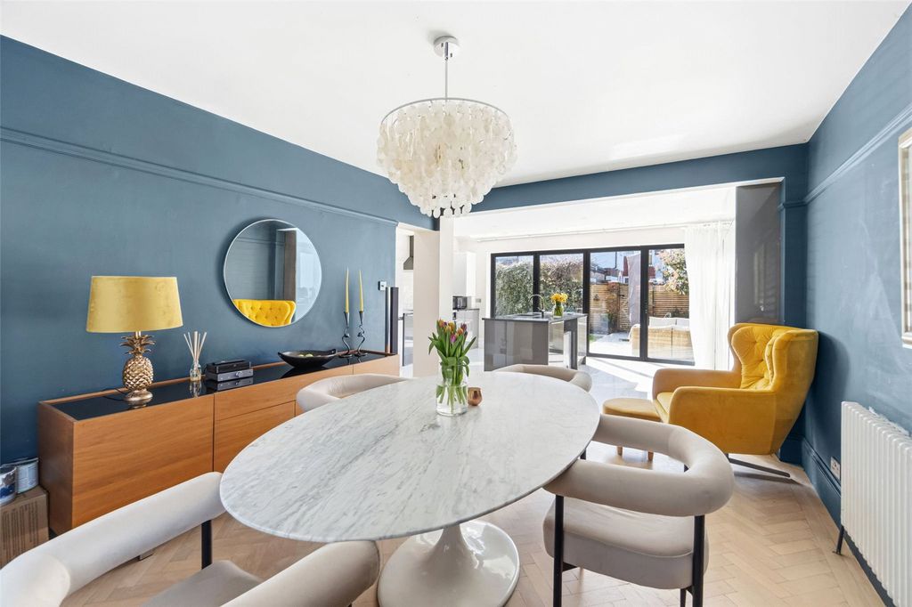 Property photo 2 of 17 Picture No. 19