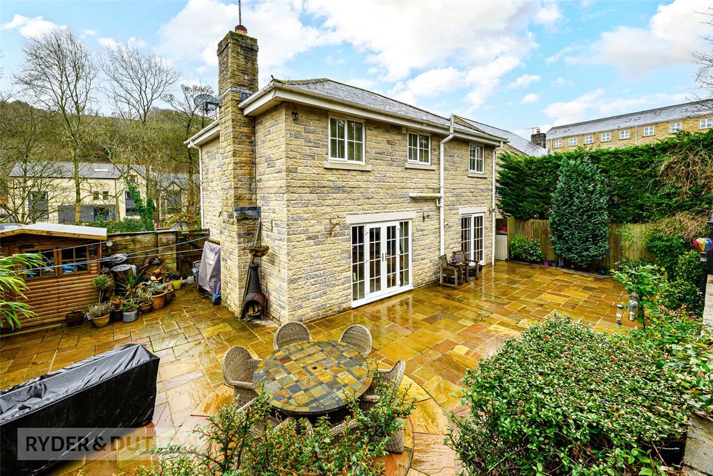 Property photo 2 of 39 Picture No. 10